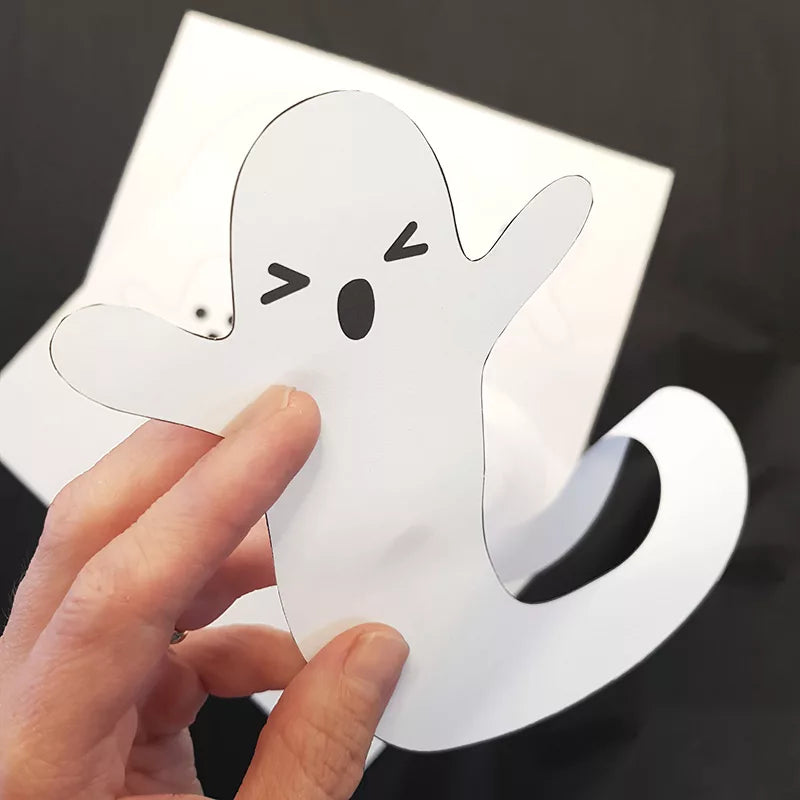 Vissa spöken tar i när de skräms!