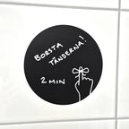 Kom ihåg-tavla på vägg i badrum med en påminnelse om att borsta tänderna (i 2 minuter)!
