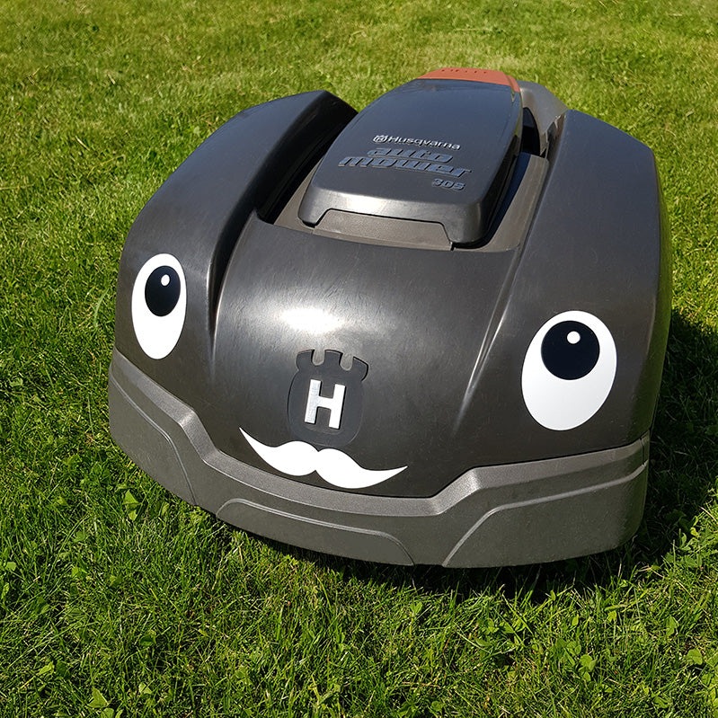 Seriös klippare i mustasch