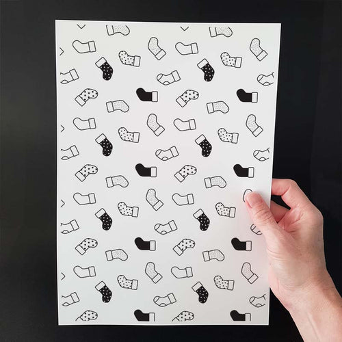 Presentpapper med julstrumpor
